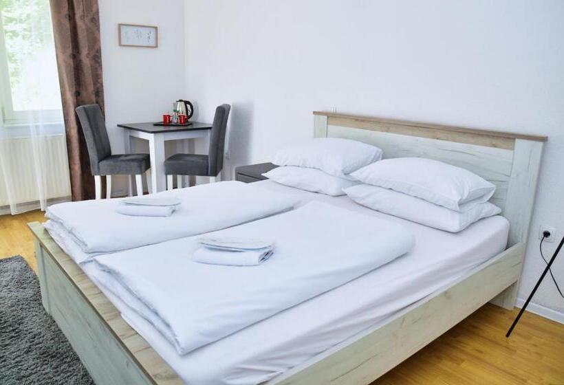 هاستل Guesthouse Marivo