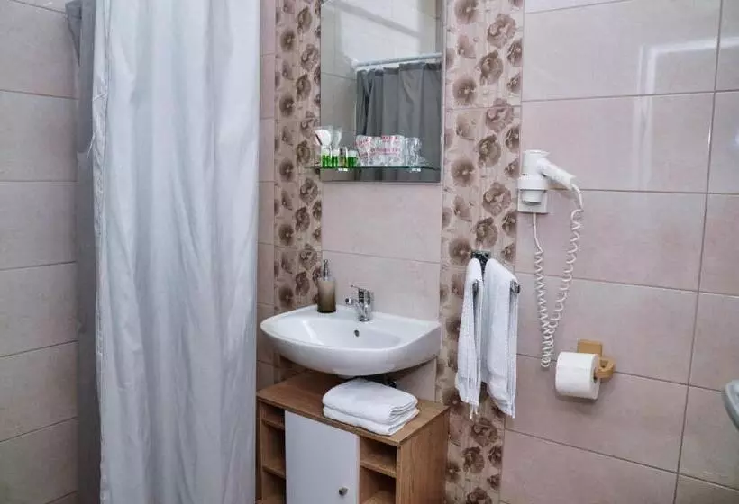 هاستل Guesthouse Marivo