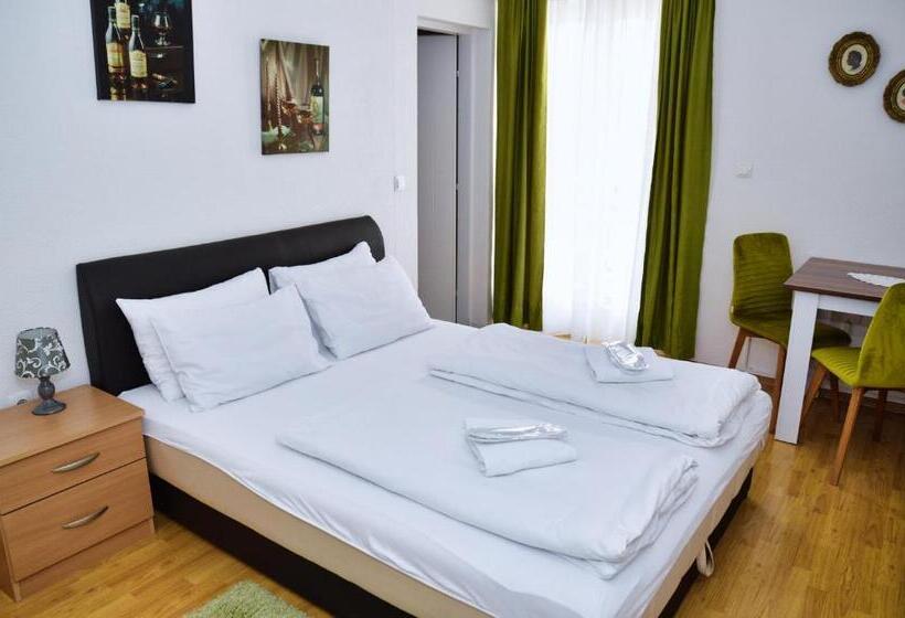 هاستل Guesthouse Marivo