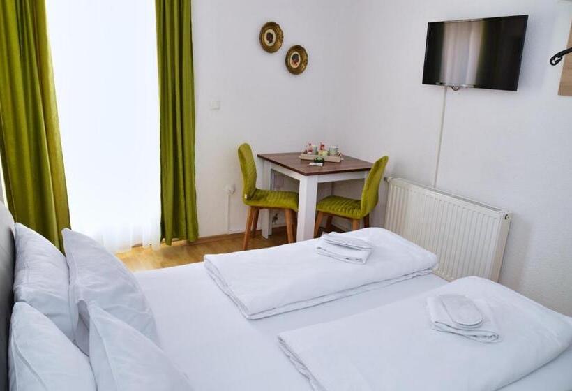 هاستل Guesthouse Marivo