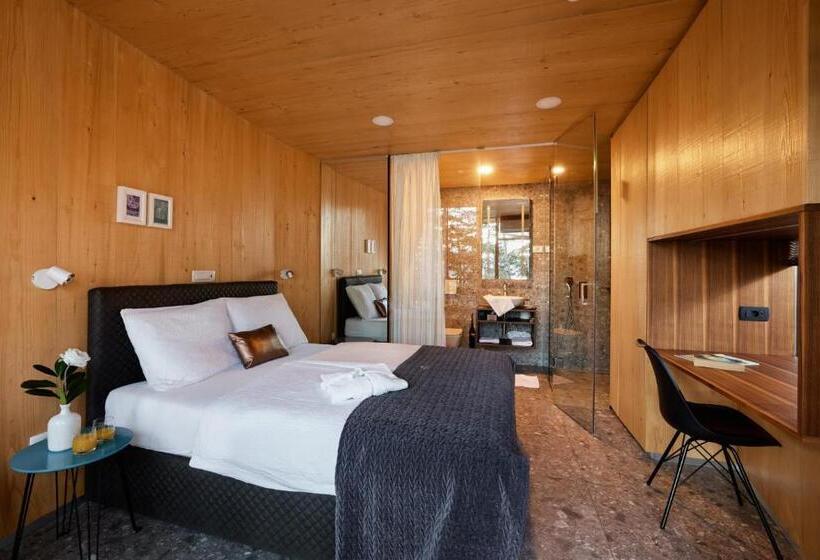 تختخواب و صبحانه Theodosius Forest Village   Glamping In Vipava Valley