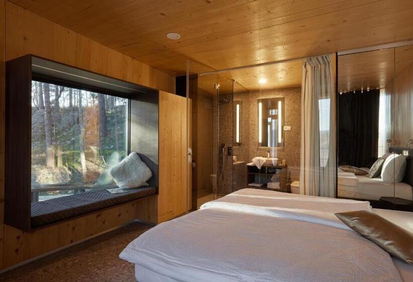 تختخواب و صبحانه Theodosius Forest Village   Glamping In Vipava Valley