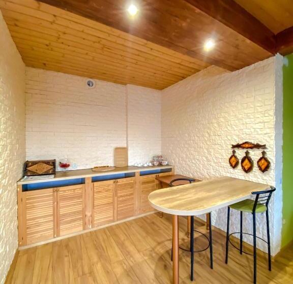 فندق صغير Domashnya Saduba