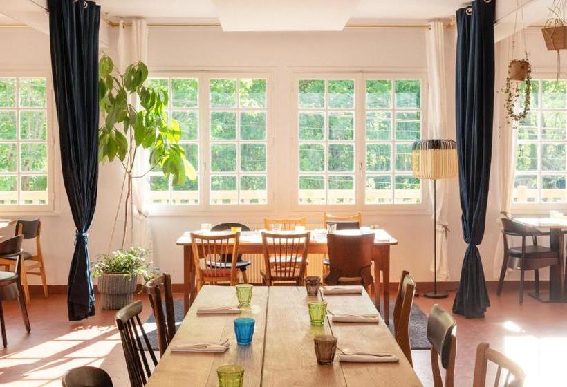 Отель La Cascade