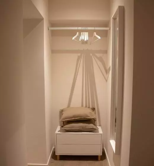 Hostel Pret A Gouter Bistro Bar Bed