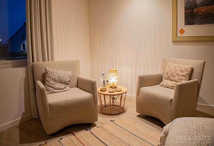 هاستل Pret A Gouter Bistro Bar Bed