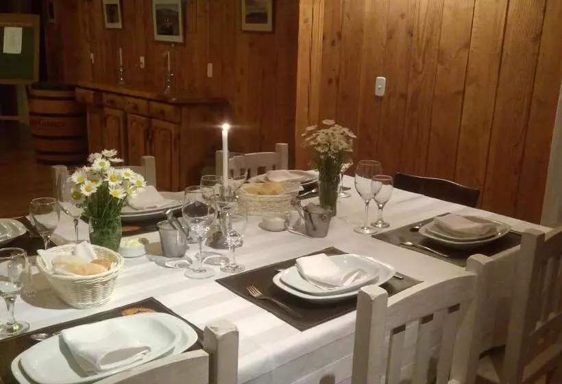 Retkeilymaja La Pilarica River & Mountain Lodge