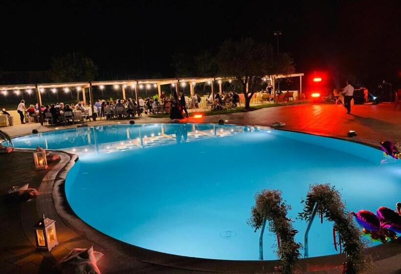 Отель Agriturismo Il Castagneto