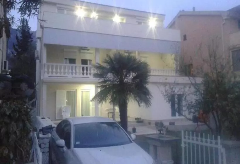 پانسیون Apartments Batalo