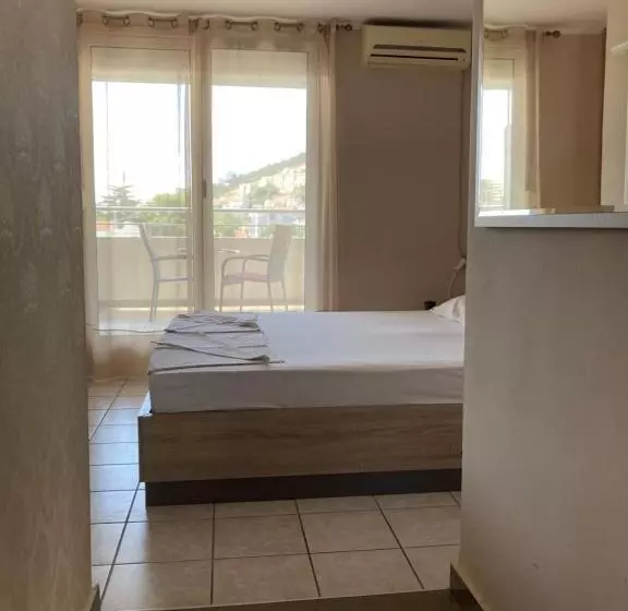 پانسیون Apartments Batalo