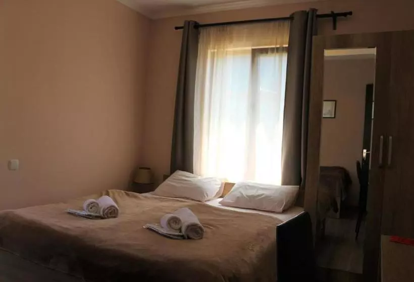 پانسیون La Maison Mestia