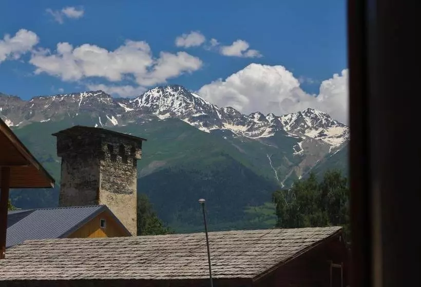 پانسیون La Maison Mestia