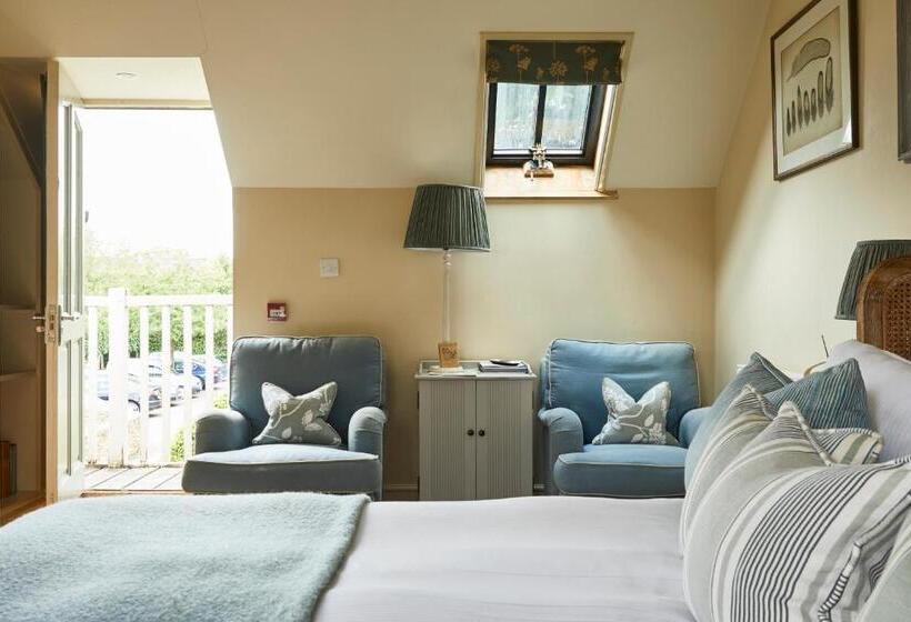 فندق صغير The Kingham Plough