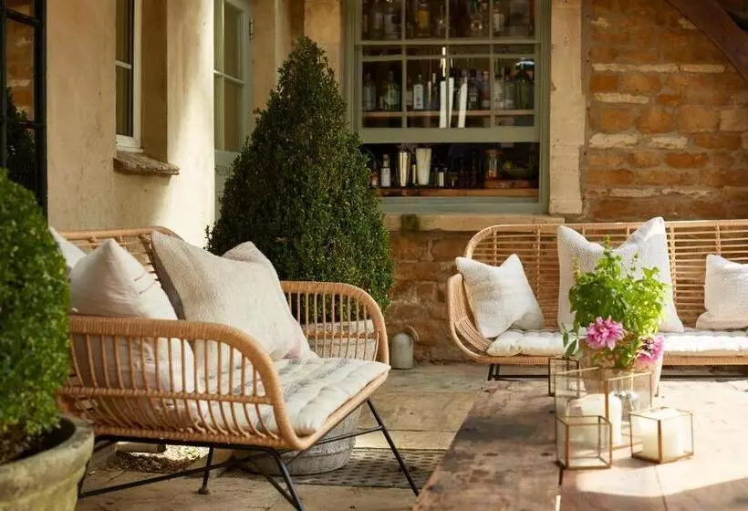 Retkeilymaja The Kingham Plough