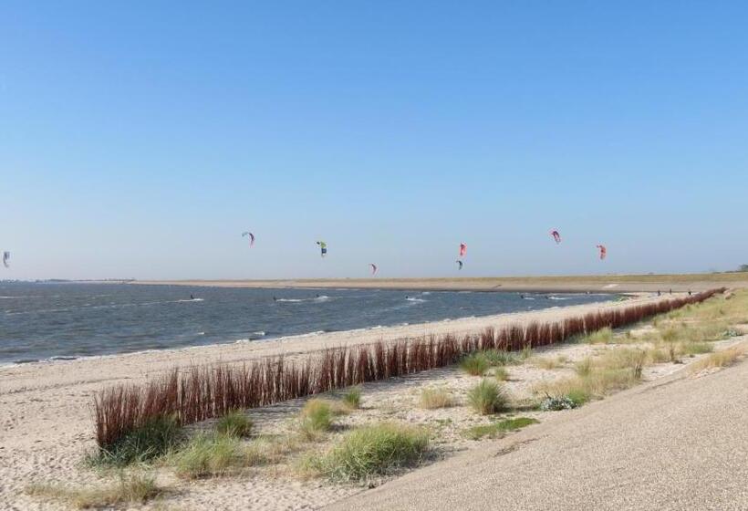 مبيت وإفطار T Lant Van Texsel