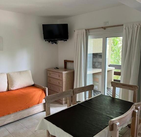 Los Aromos De Valeria