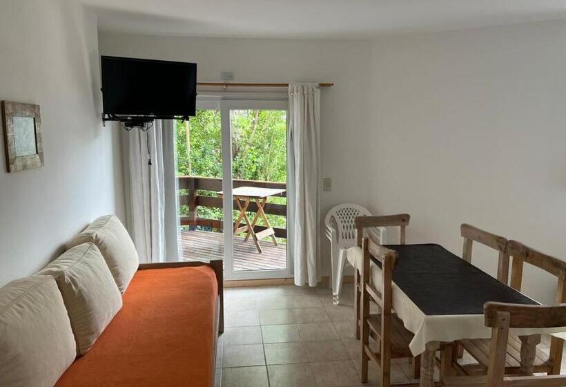 Los Aromos De Valeria