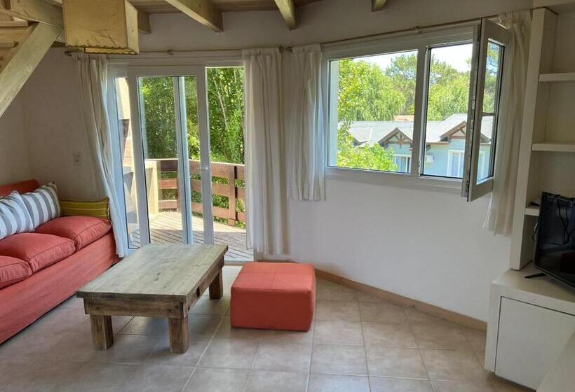 Los Aromos De Valeria