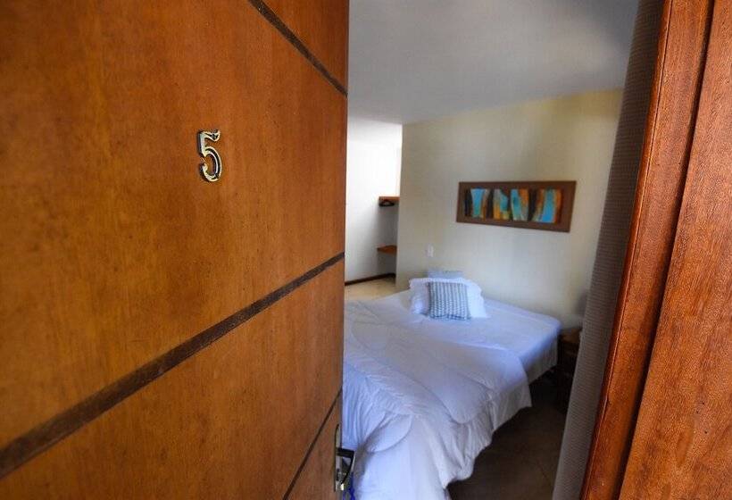 Pension Pousada Paris Hostelli