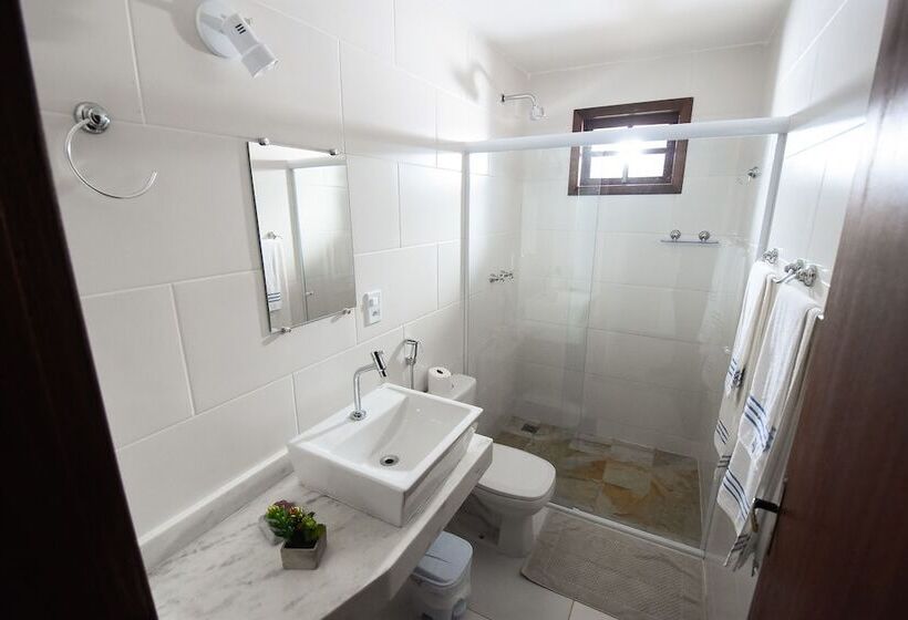 Pension Pousada Paris Hostelli