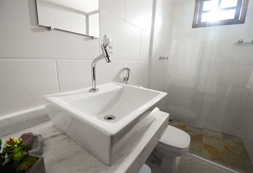 Pension Pousada Paris Hostelli