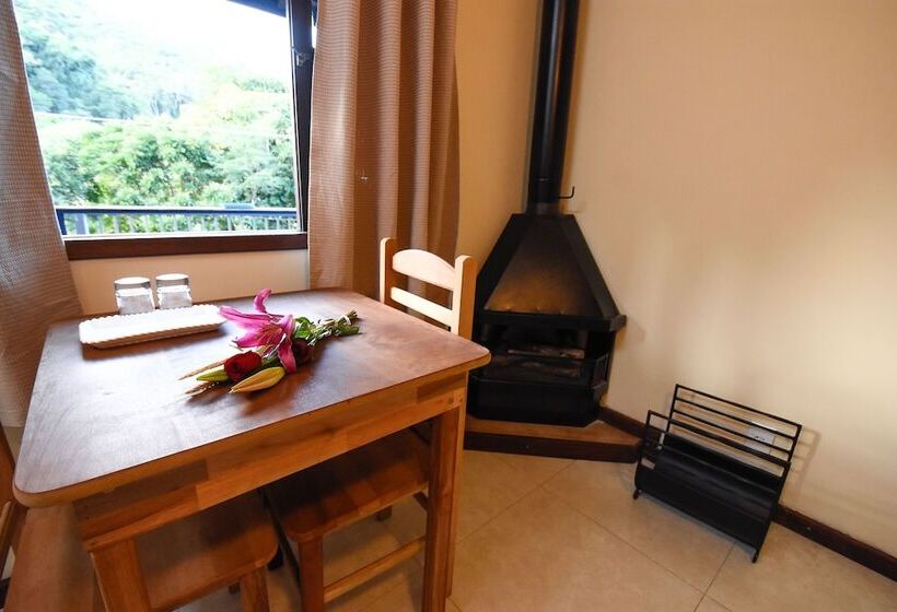 Pension Pousada Paris Hostelli