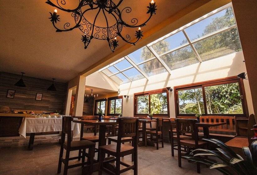 Pension Pousada Paris Hostelli