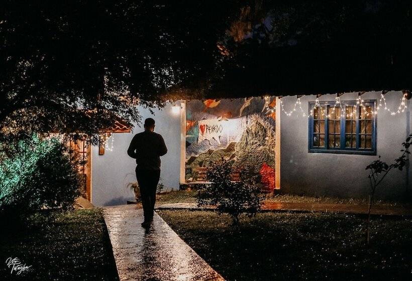 Pension Pousada Paris Hostelli