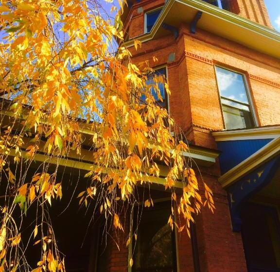 فندق صغير Washington Park Inn