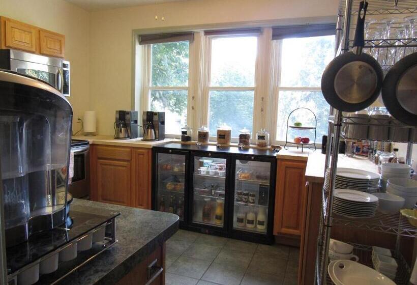 فندق صغير Washington Park Inn