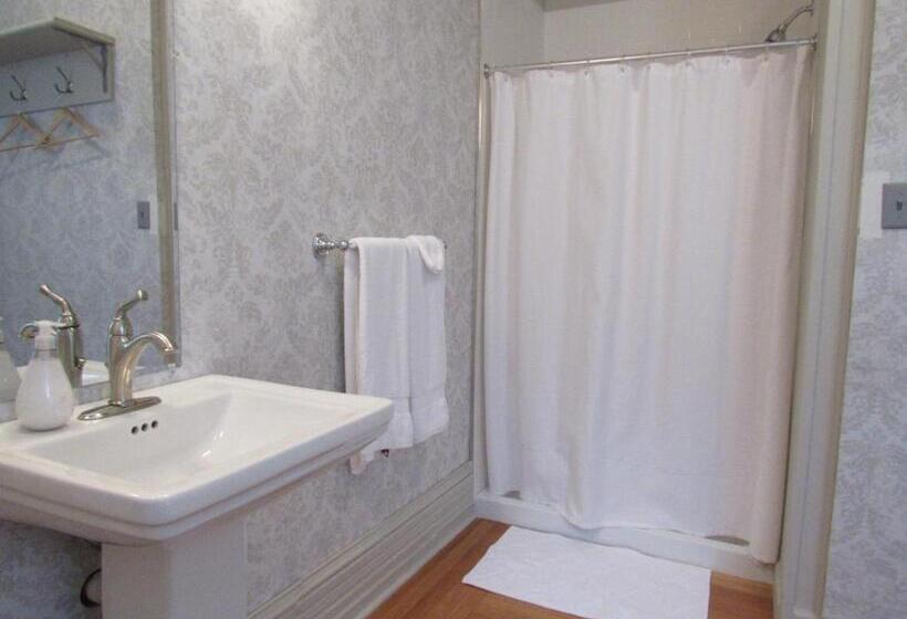 فندق صغير Washington Park Inn