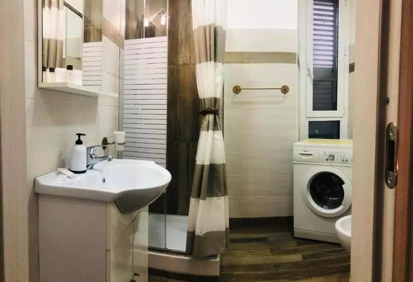 ペンション Pianob Formia