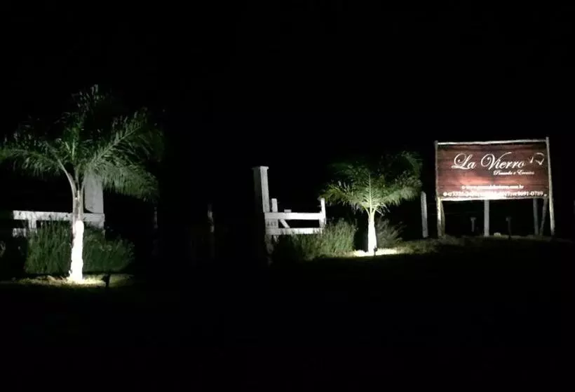 ペンション Pousada La Vierro