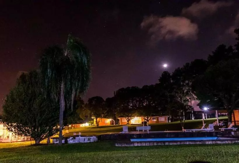 ペンション Pousada La Vierro