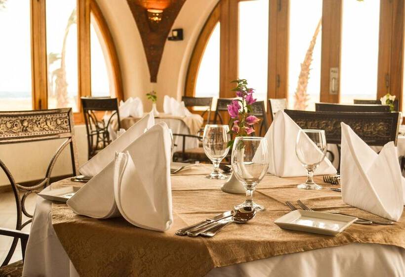 Aurora Beach Safari Resort