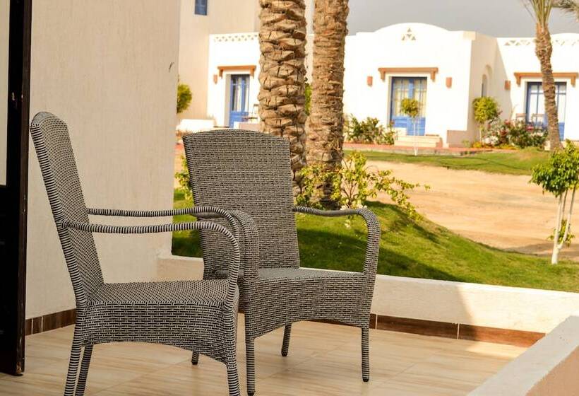 Aurora Beach Safari Resort