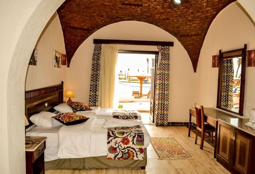 Aurora Beach Safari Resort