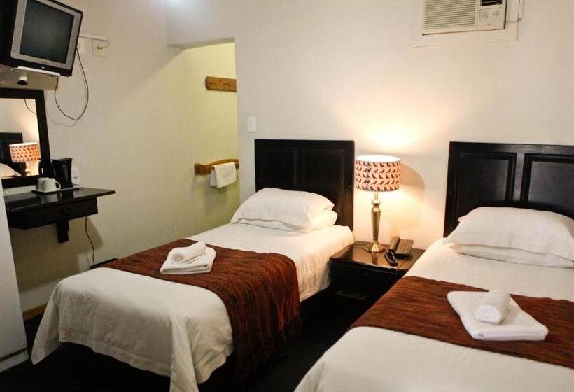 호텔 Pongola Country Lodge