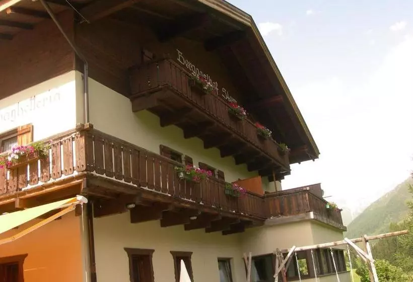 ホテル Berggasthof Stern