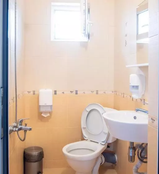 Majatalo Guest House Roden Dom