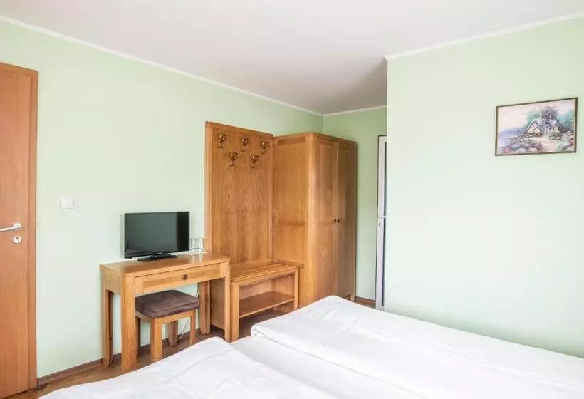 Majatalo Guest House Roden Dom