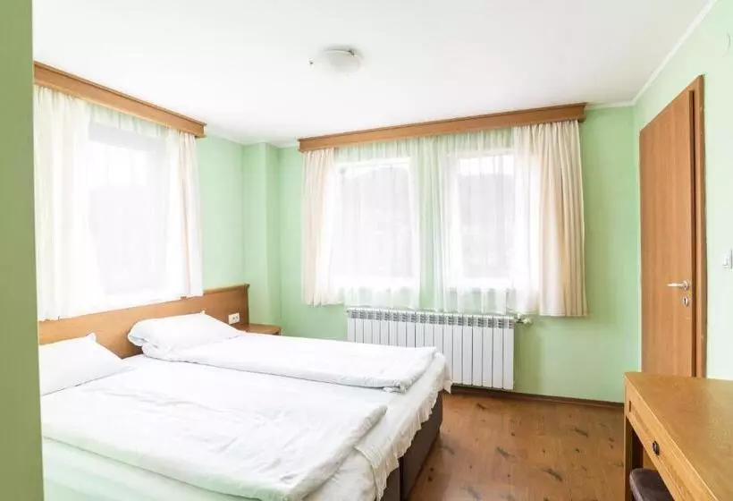 Majatalo Guest House Roden Dom