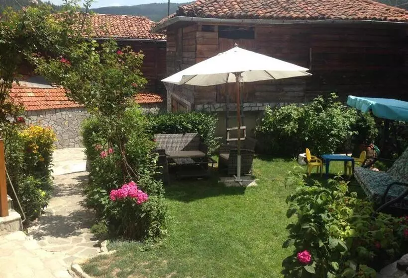 Majatalo Guest House Roden Dom