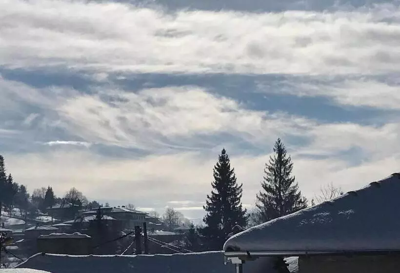 Majatalo Guest House Roden Dom