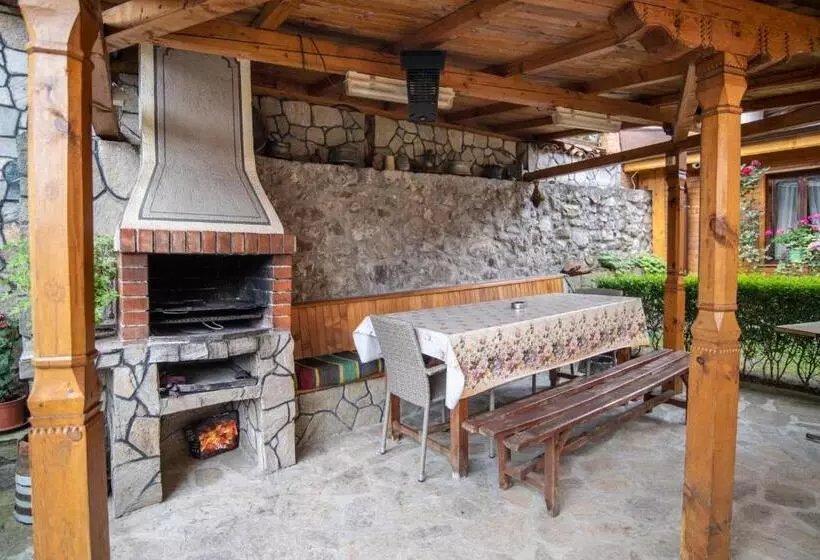 Majatalo Guest House Roden Dom