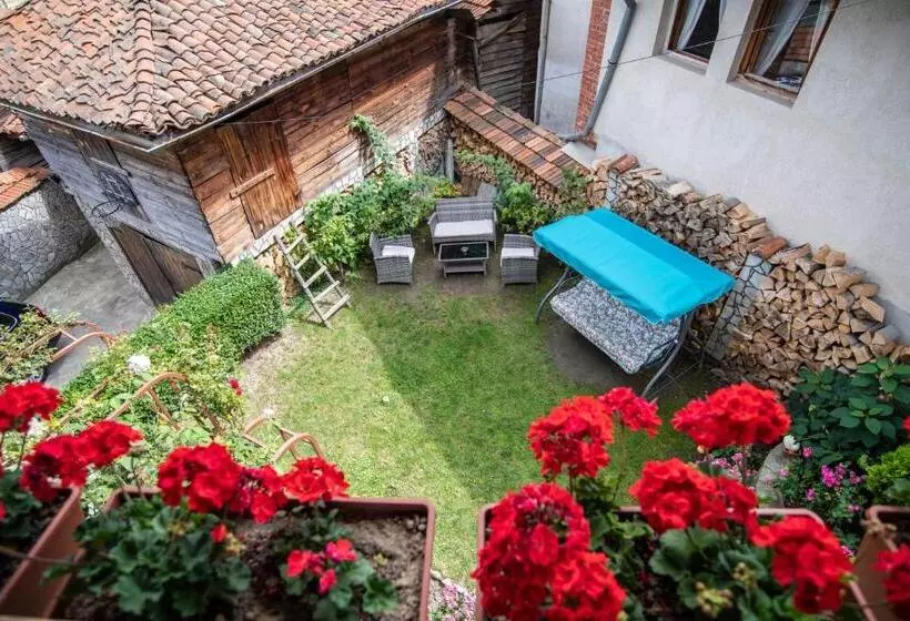 Majatalo Guest House Roden Dom