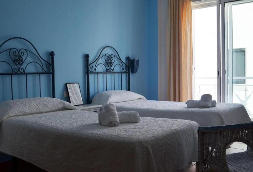 پانسیون Hostal Doña Antonia