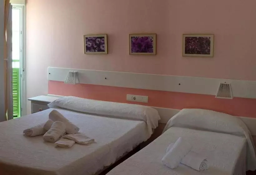 ペンション Hostal Doña Antonia