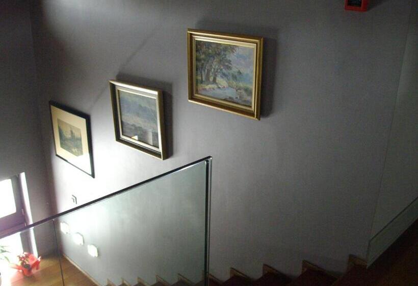 بنسيون Kokoshkovata Boutique House