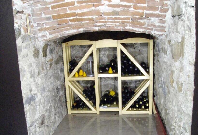 بنسيون Kokoshkovata Boutique House